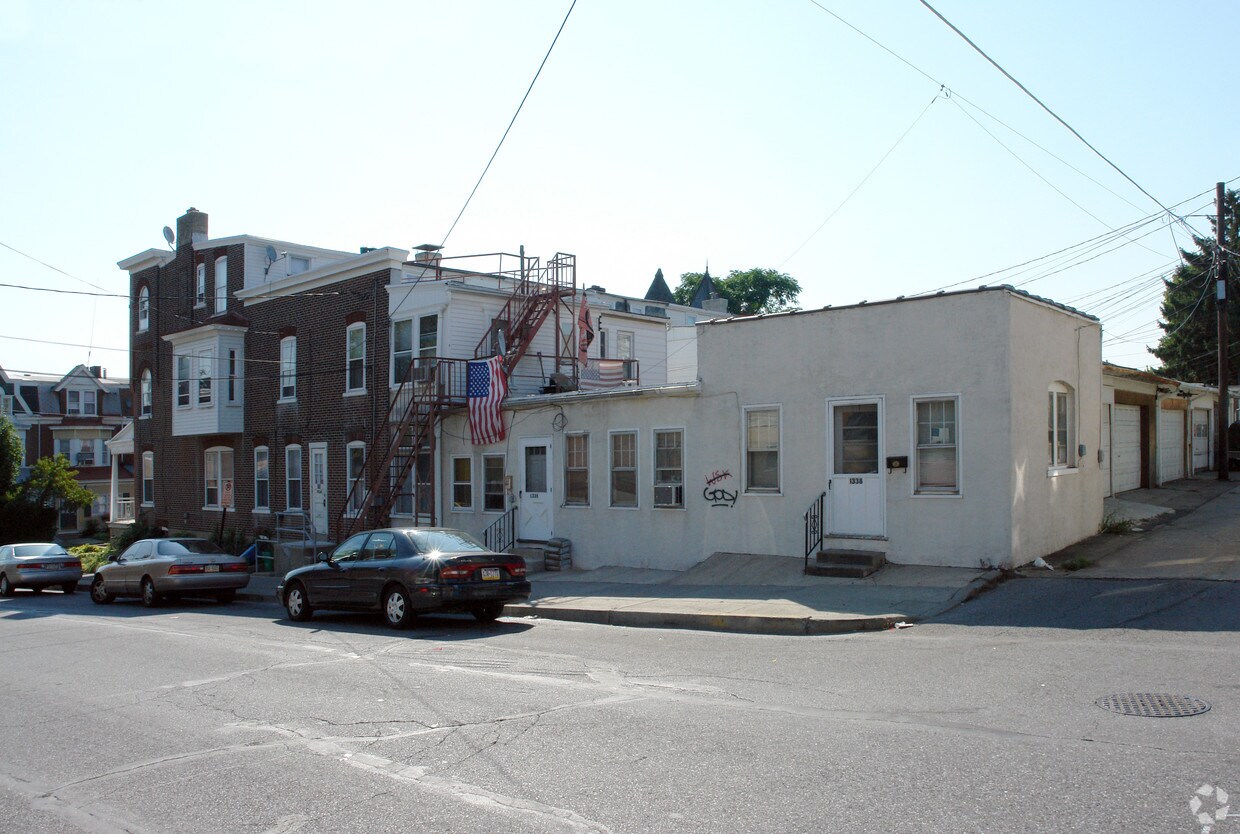 Building Photo - 202 S Madison St