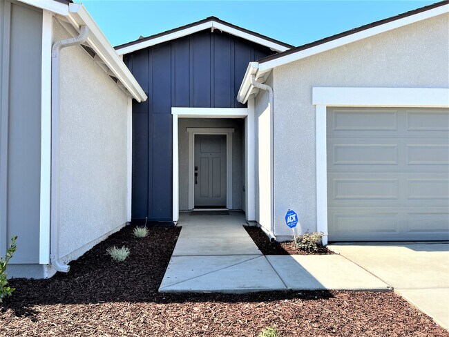 Building Photo - 5827 Vespucci Ave