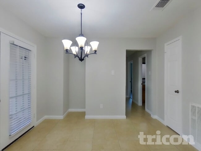 Building Photo - 16006 Camino Del Sol Dr