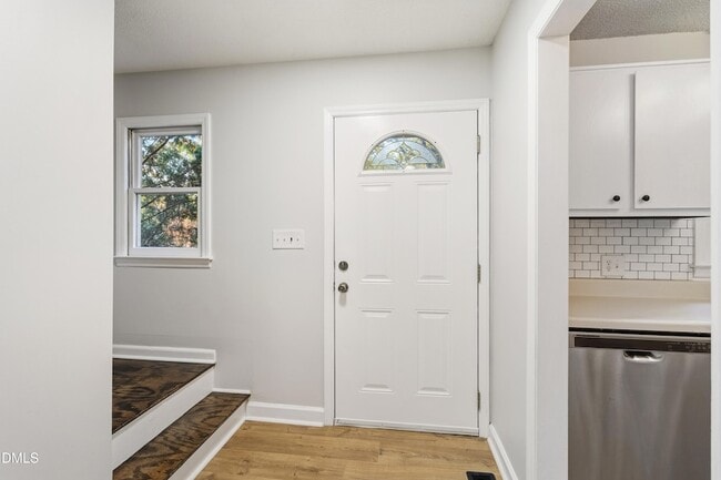 Building Photo - 6422 English Oaks Dr