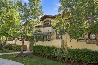 Building Photo - 18187 W Sundowner Way