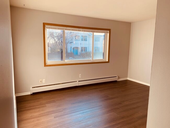 Living room - 500 W 28th St