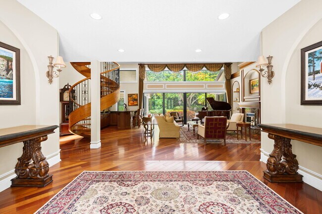 Foto del edificio - 18540 Long Lake Dr