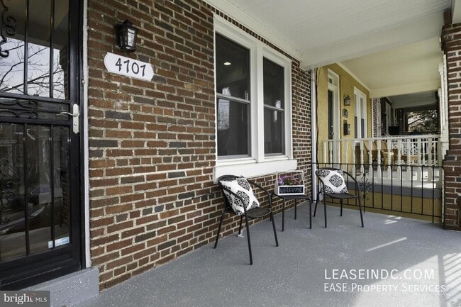 Building Photo - 4707 9th St NW