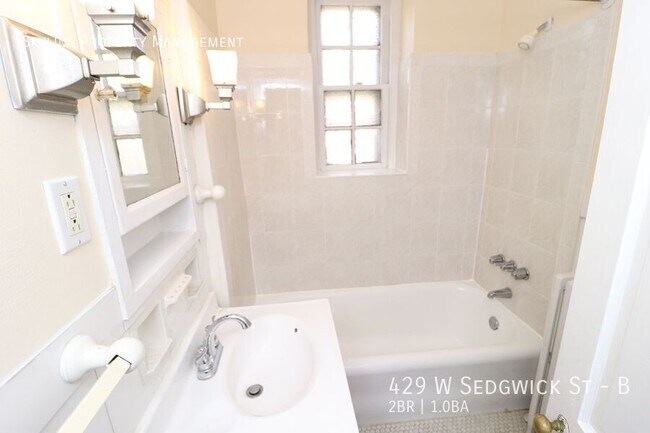 Foto del edificio - 429 W Sedgwick St
