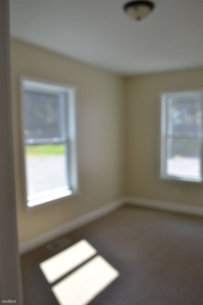 Building Photo - 1 br, 1 bath  - 404 East St 1-N