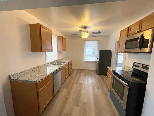 Foto del edificio - 37830 Schoolcraft Rd