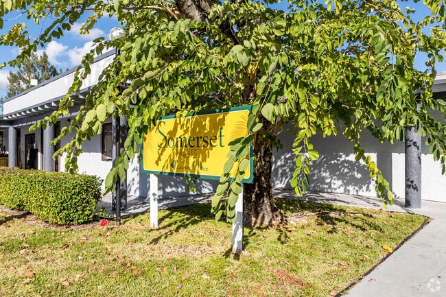 Entrance - Somerset Grove