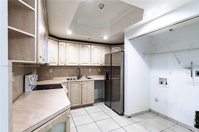 Foto del edificio - 17405 NW 75th Pl