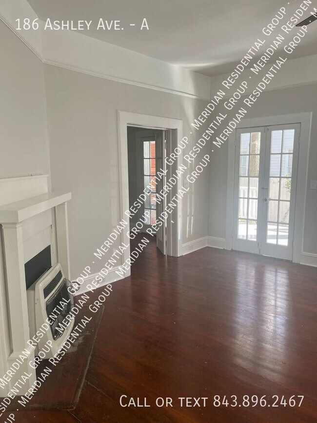 Foto del edificio - Spacious 1 Bed / 1 Bath in the Hart of Cha...