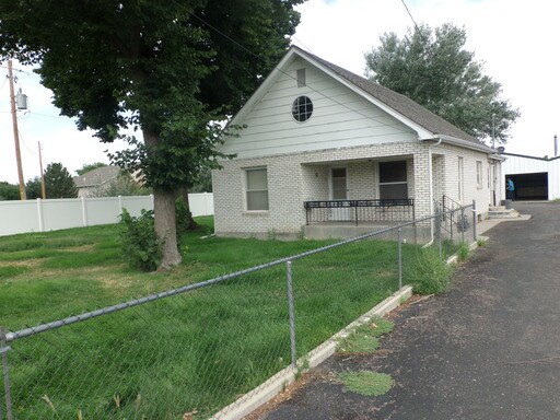 Primary Photo - 2203 County Farm Rd