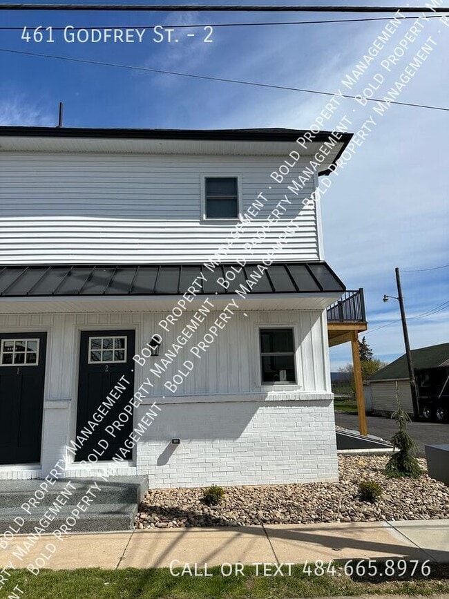Building Photo - 461 Godfrey St