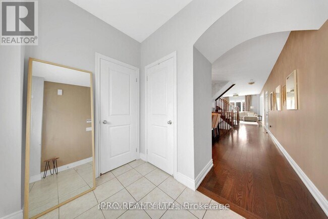 Building Photo - 12 Goodsway Trail