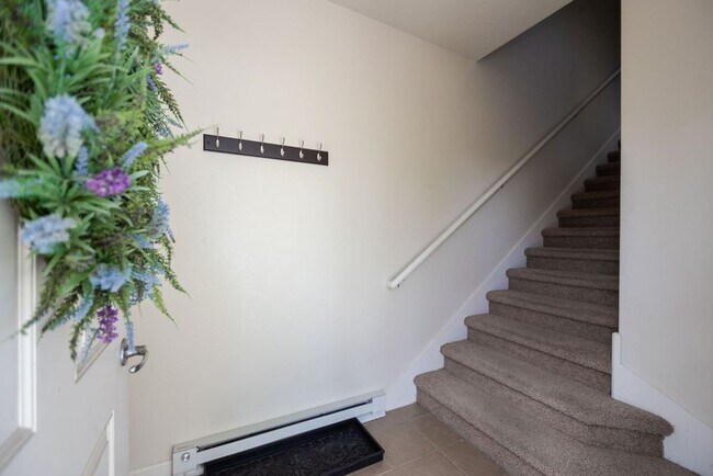 Foto del edificio - 2421 Owens Ave