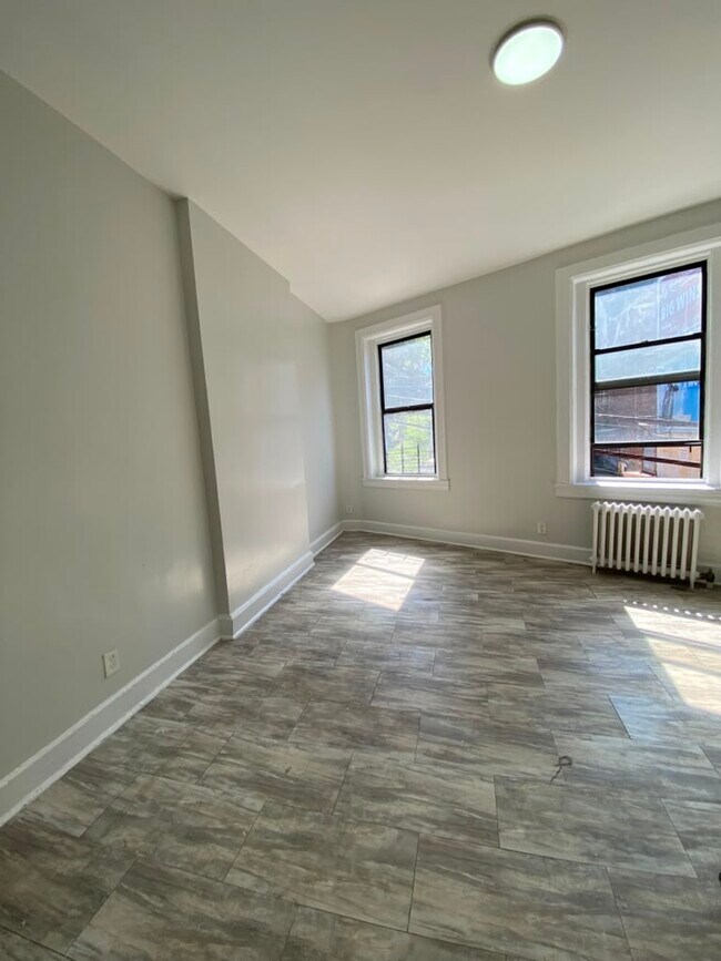 Building Photo - 73 N Broadway