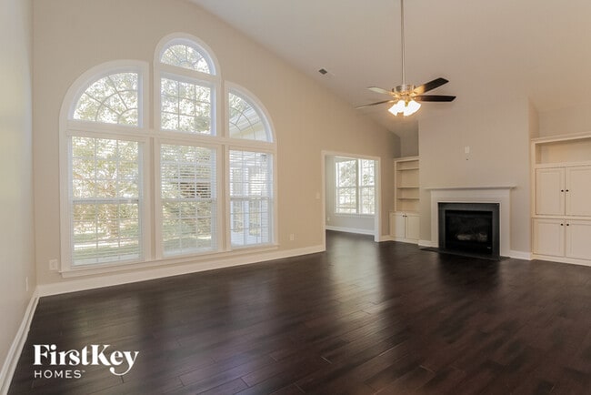 Building Photo - 14015 Acorn Creek Ln