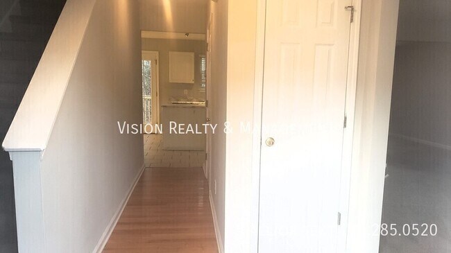 Foto del edificio - 229 Bainbridge Cir
