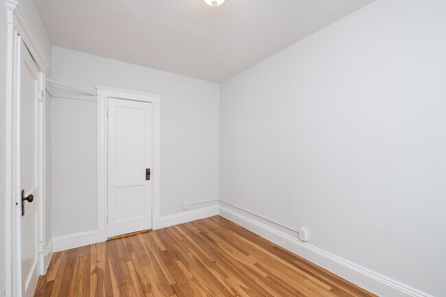 Foto del edificio - 258 Chestnut Hill Ave