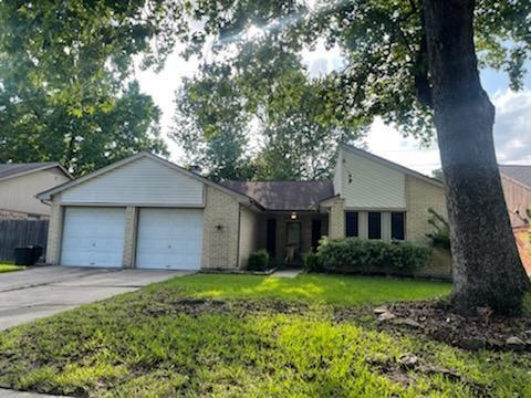 Foto principal - 18927 Droitwich Dr