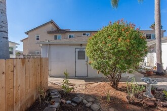 Building Photo - 4518-4522 52nd St