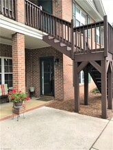 Building Photo - 108 Shamrock Ct