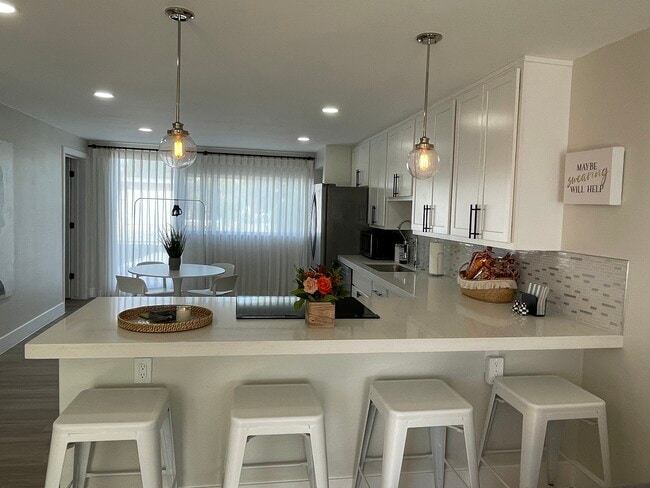 Building Photo - 4148 E Calle Redonda