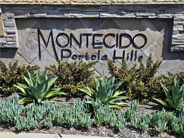 Foto principal - 28505 Klondike Dr