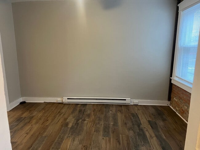 Foto del edificio - Recently Remodeled 4 Bedroom, 1.5 Bathroom House In Lancaster City