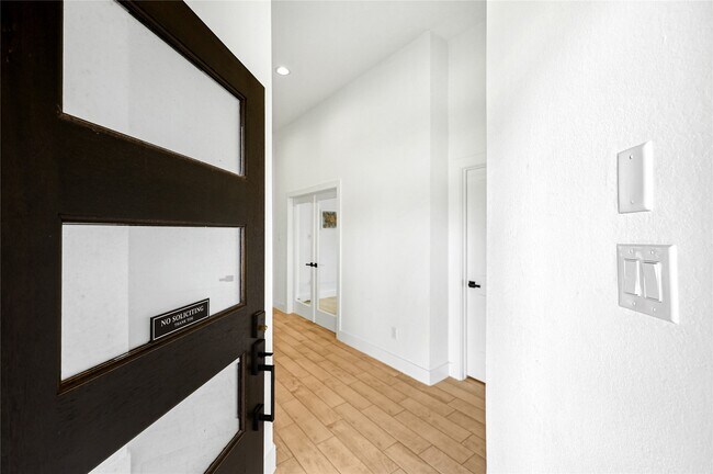 Building Photo - 13118 Hidden Vlg Ct