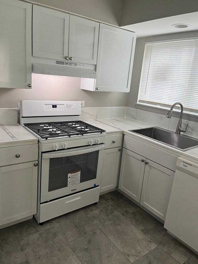 Primary Photo - 3224 W 184th St
