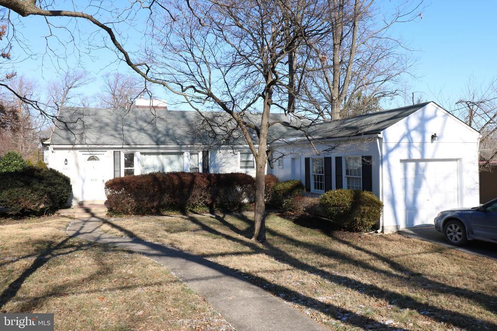 Primary Photo - 4325 Maple Ave