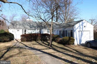 Building Photo - 4325 Maple Ave