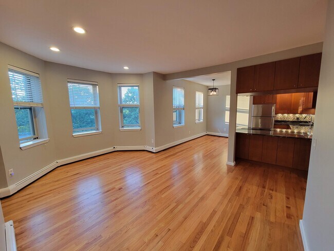 Foto del edificio - 390 Riverway