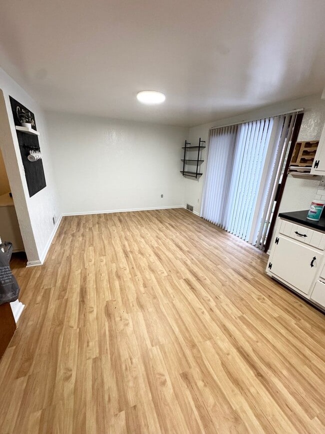 Building Photo - Spacious 3 Bedroom Home in Monroeville