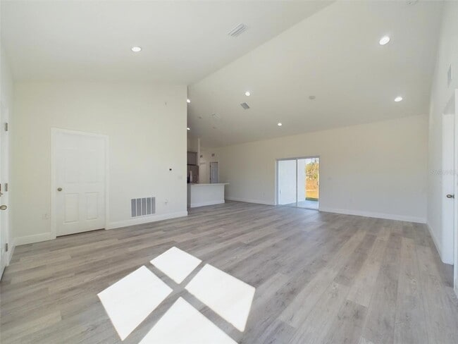 Building Photo - 2627 SW 154th Place Rd