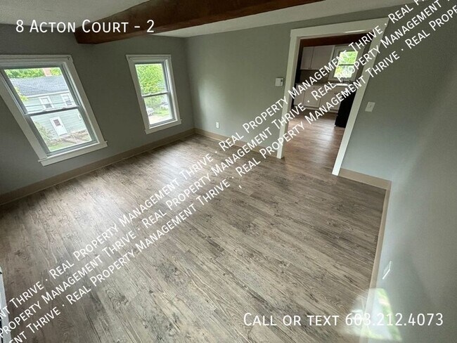 Building Photo - Updated 2nd Floor 2 BR, 1 BA...First Month...