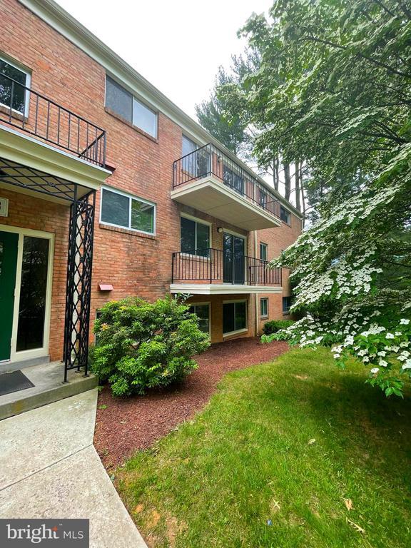 Foto principal - 10518 Weymouth St