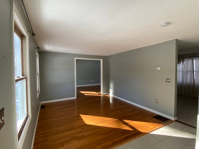 Front living room - 60 Minechoag Hts