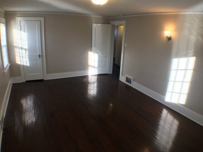 Foto del edificio - 920 4th Ave SE