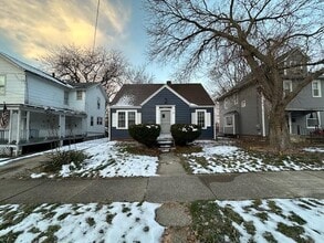Building Photo - 2411 N Dechman Ave