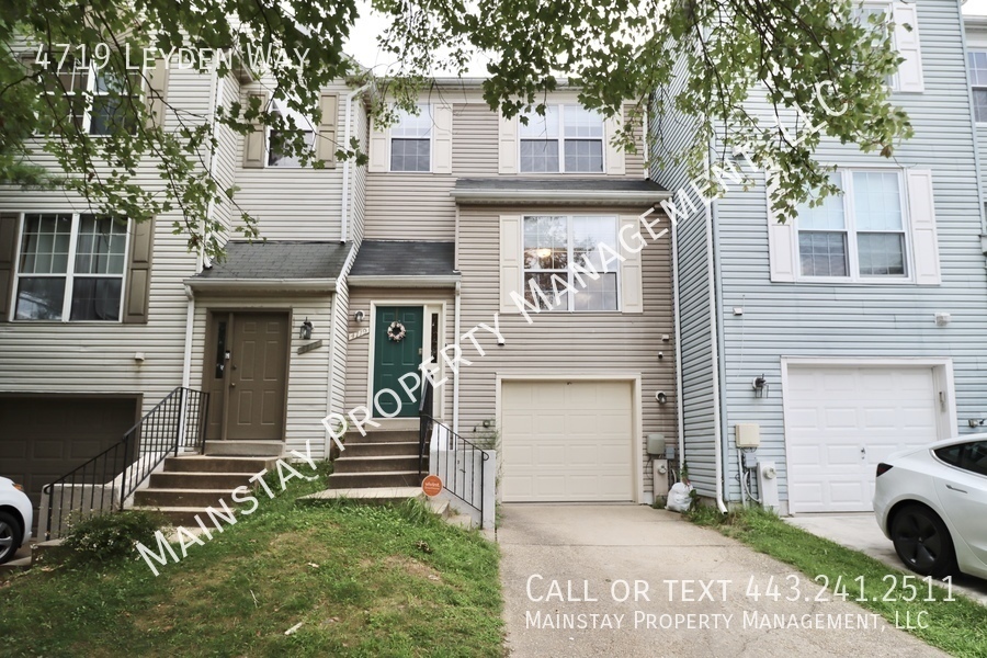 Foto principal - 3 Bedroom Townhome in Ellicott City!