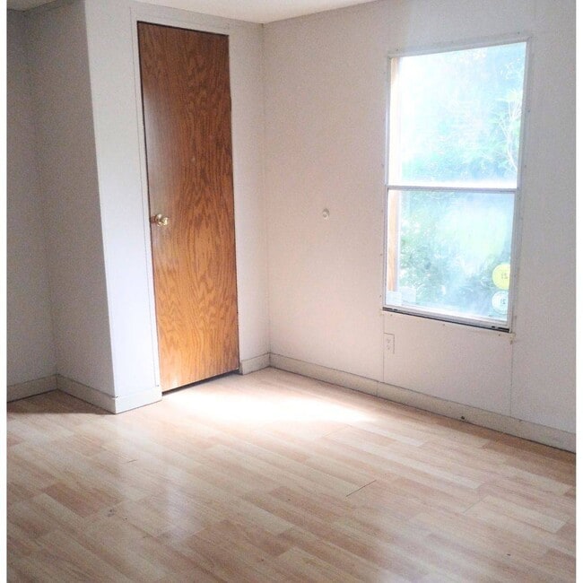Building Photo - 2301 Parrott Dr