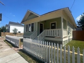 Building Photo - 2114 Hardy St