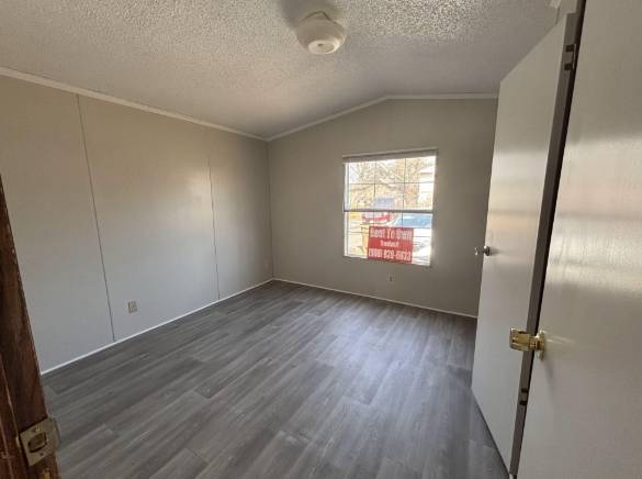 Foto del edificio - 109 Embert Ln