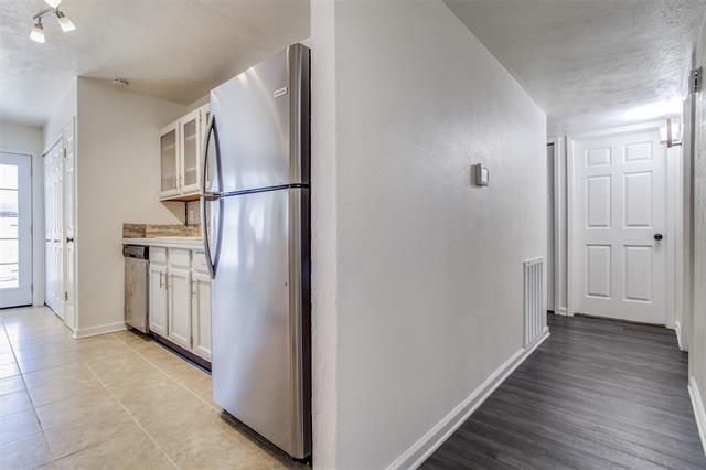Foto del edificio - 551 Hightrail Dr