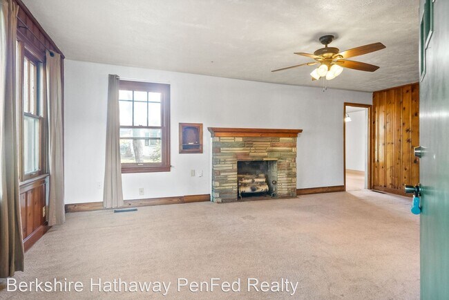 Building Photo - 3 br, 2 bath House - 3447 Pembroke Rd