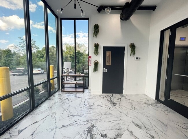 Building Photo - 80 Bridge St