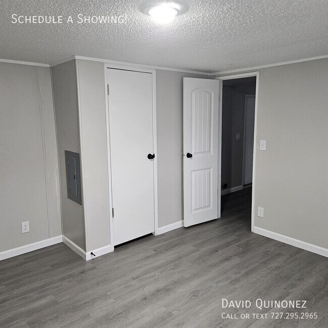 Foto del edificio - 2737 W Washington Center Rd