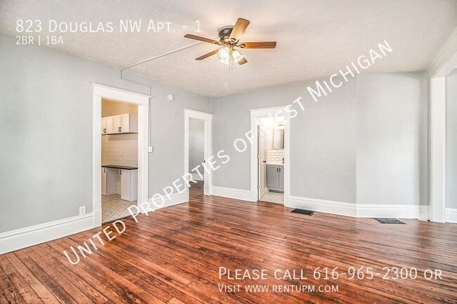Building Photo - Available Now | 2 Bed 1 Bath Apartment in ...