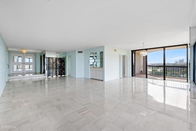 Building Photo - 2 br, 2 bath Condo - 1900 Consulate Pl